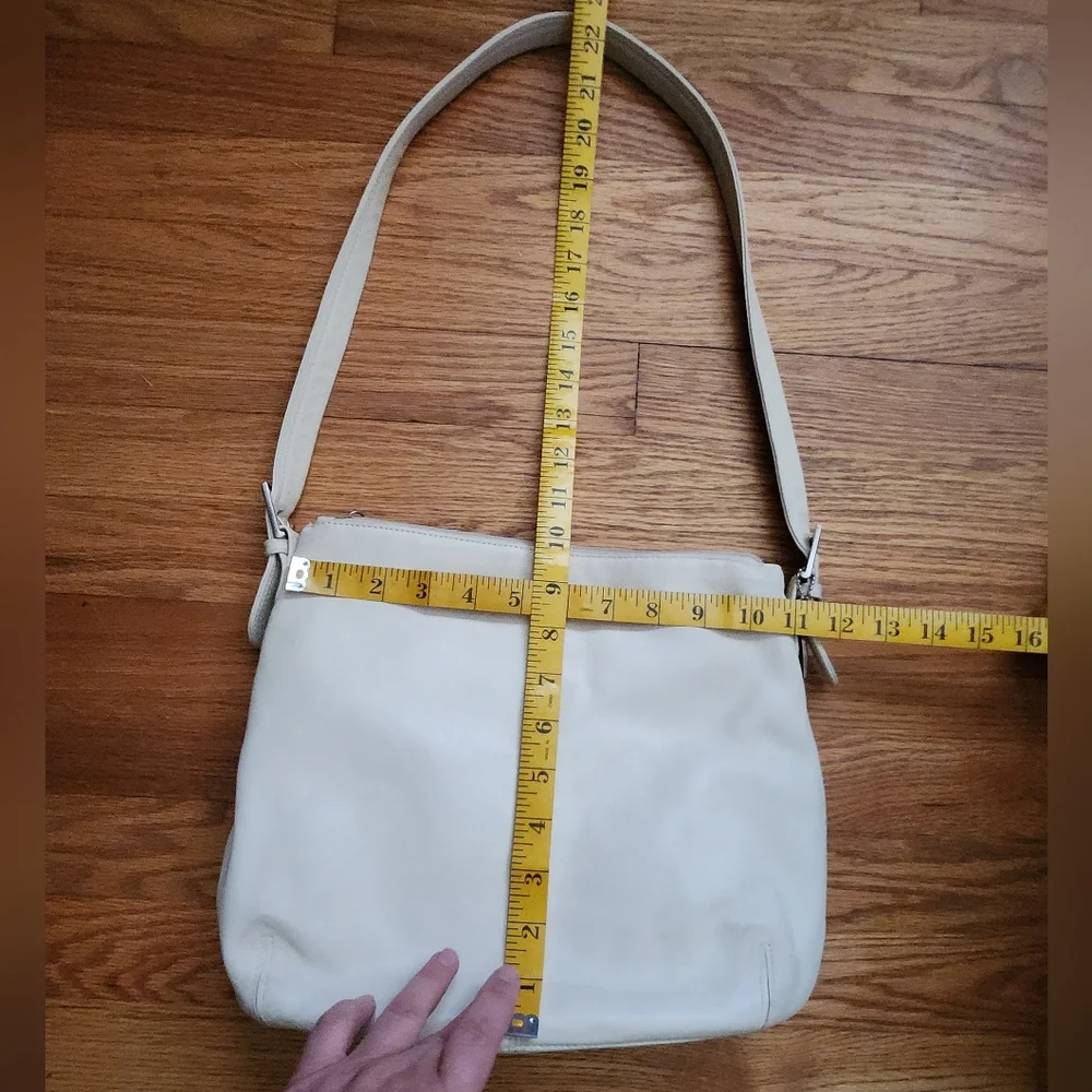 Tignanello Cream Leather Shoulder Bag